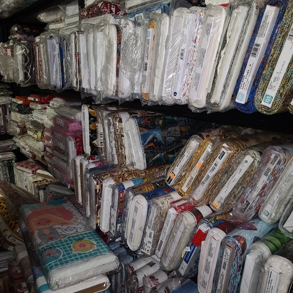 Fleece and Cotton Fabric Bulk - Picture 16 of 16